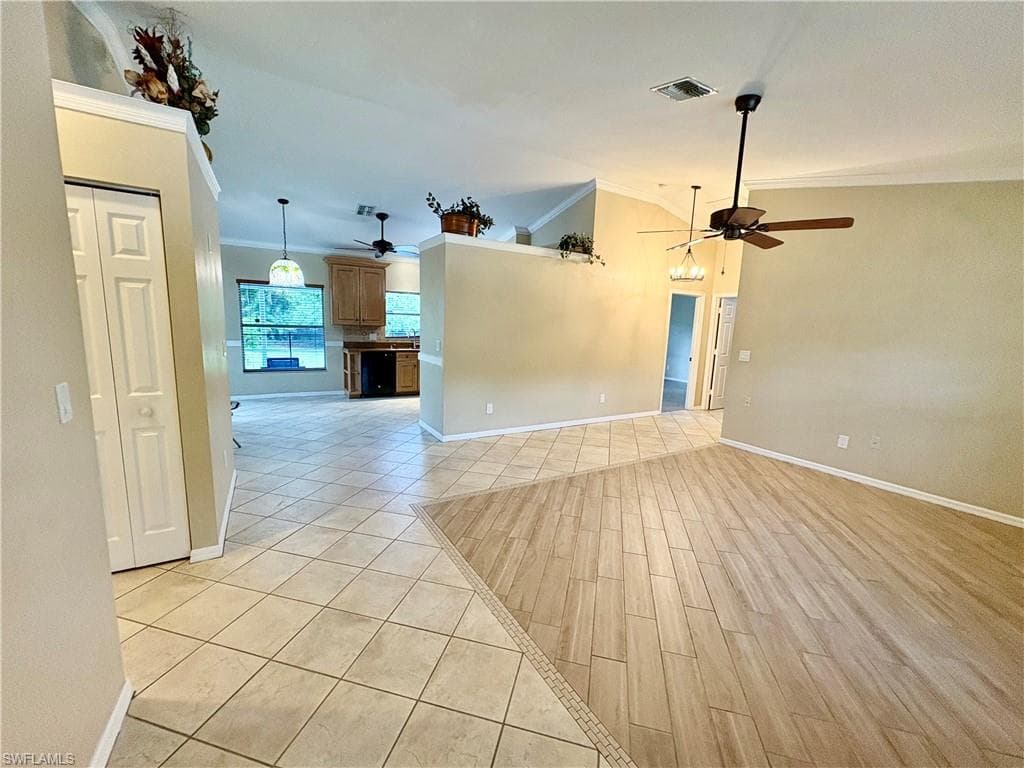 5232 Raintree LN-43