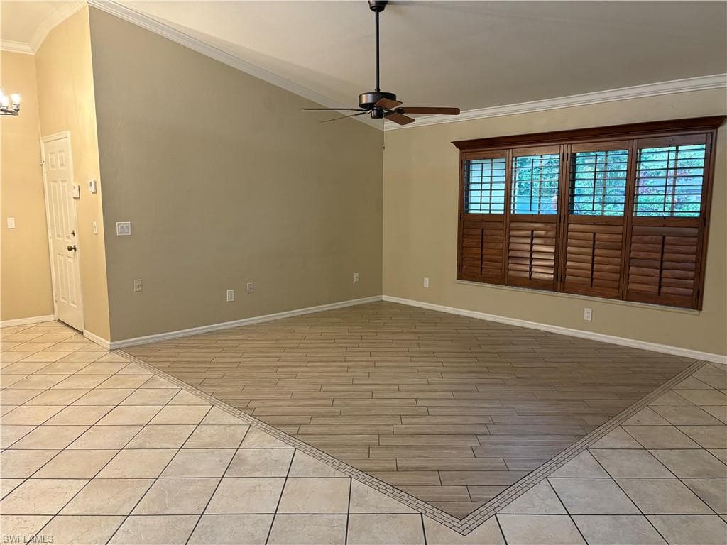 5232 Raintree LN-32