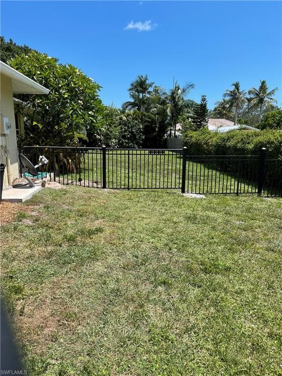 5232 Raintree LN-24