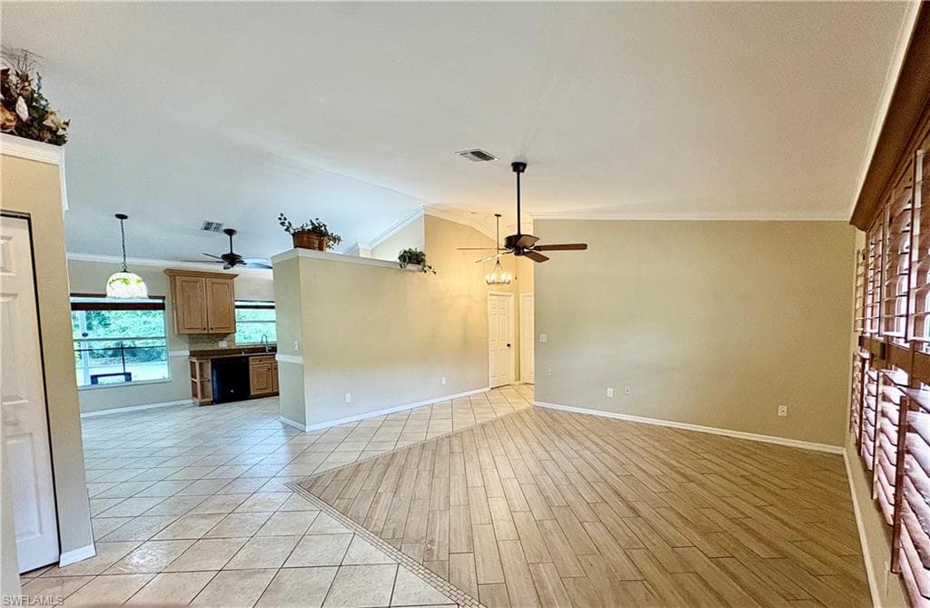5232 Raintree LN-33