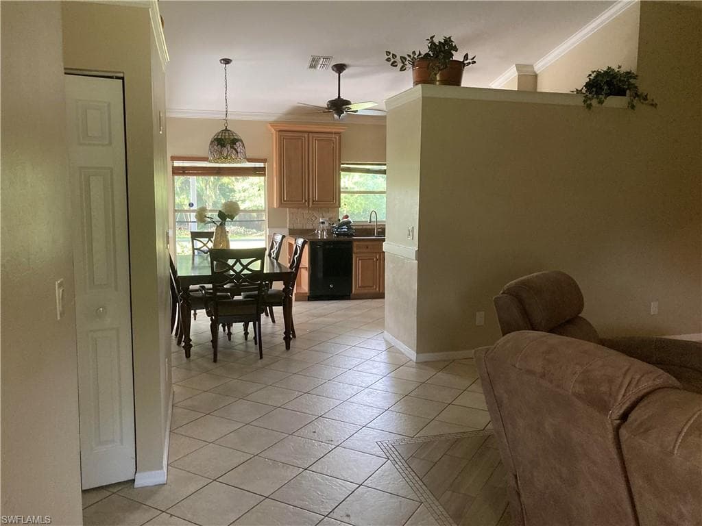 5232 Raintree LN-18