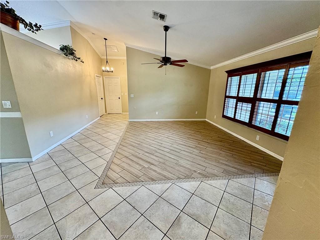 5232 Raintree LN-15