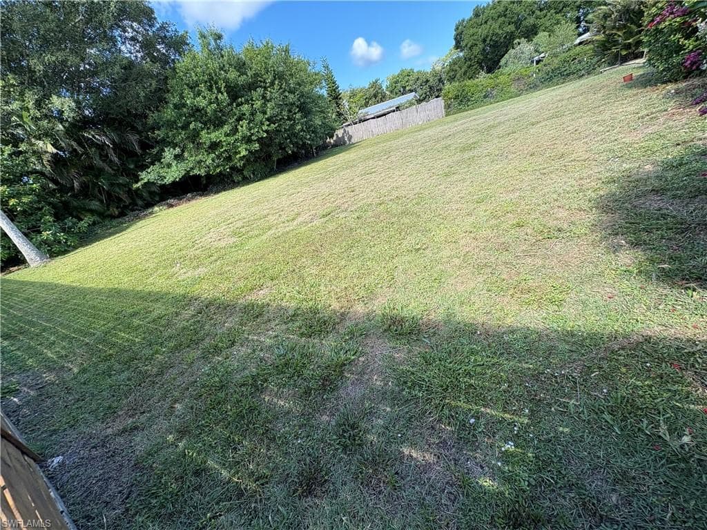 5232 Raintree LN-11