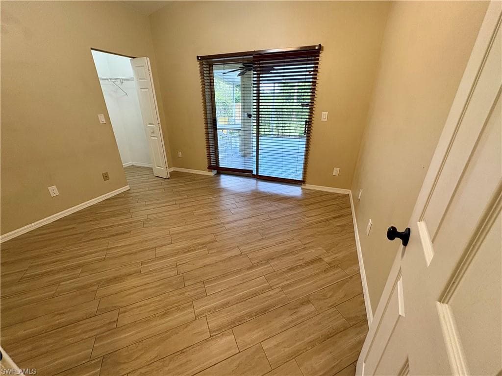 5232 Raintree LN-44