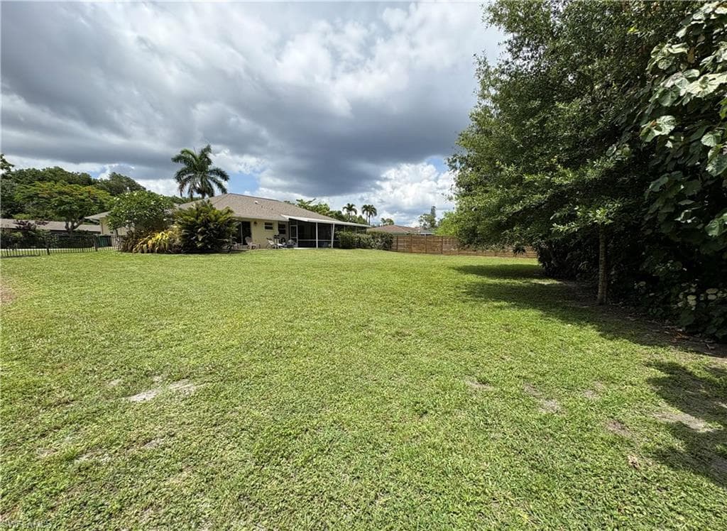 5232 Raintree LN-40
