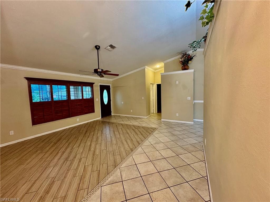 5232 Raintree LN-35