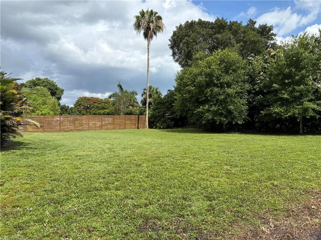 5232 Raintree LN-39