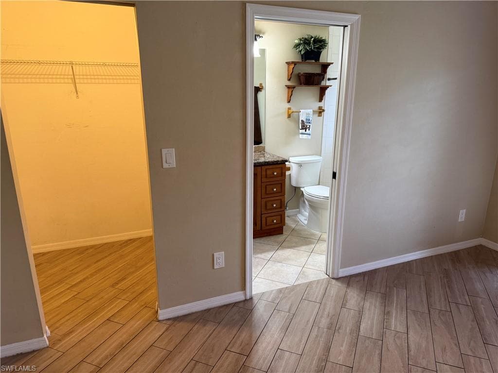 5232 Raintree LN-21