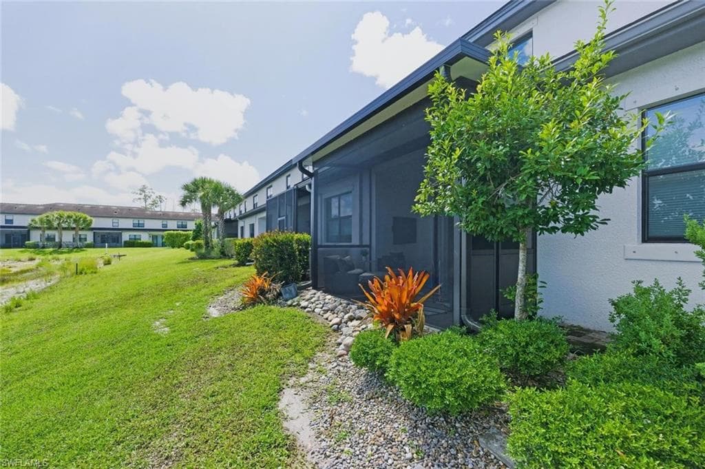 7345 Rockefeller DR-31
