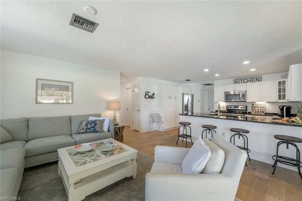 239 Torrey Pines PT-22