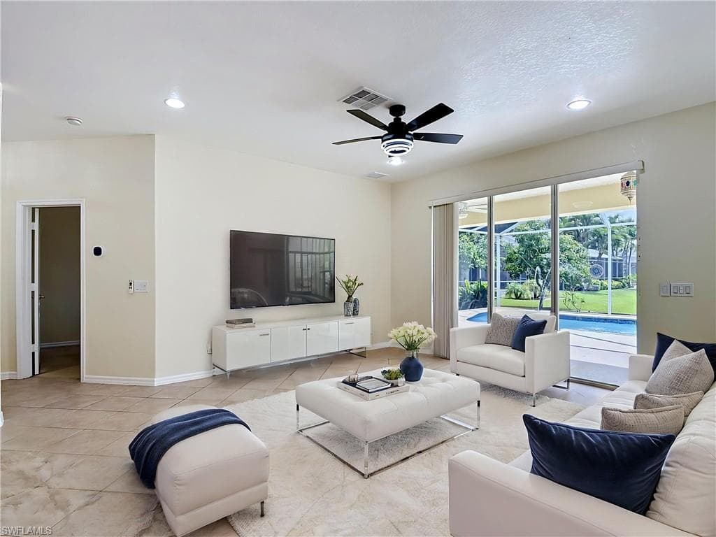 15641 Alton DR-13