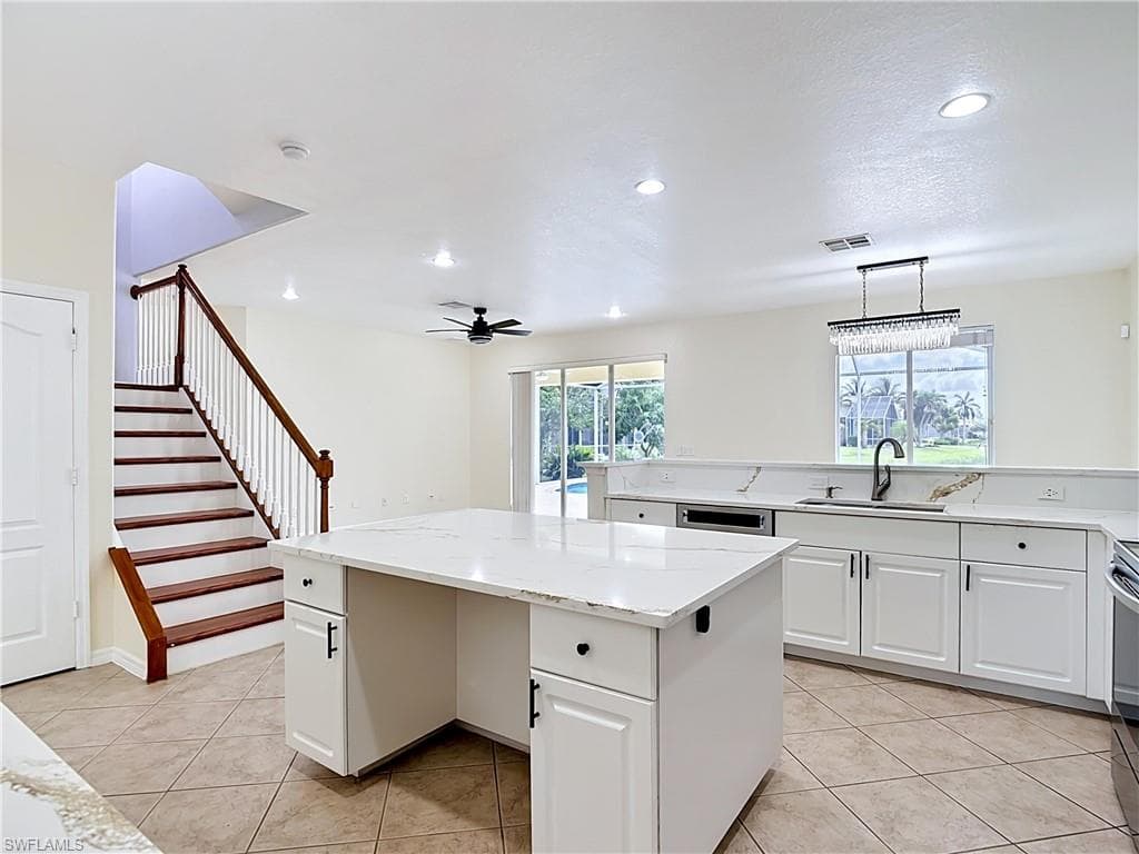 15641 Alton DR-10