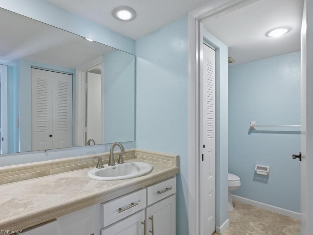 5247 Cedarbend DR 2-18