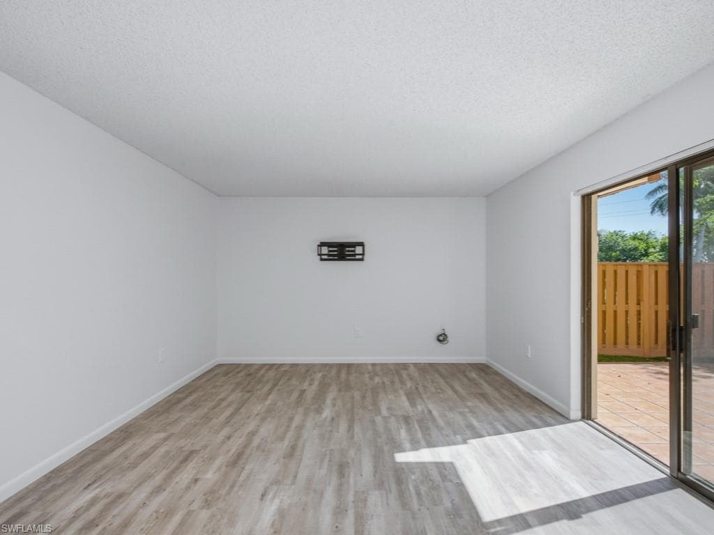 5247 Cedarbend DR 2-8