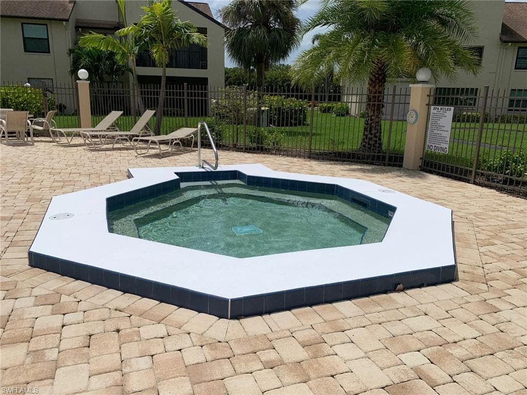 8715 Charter Club CIR 4-21