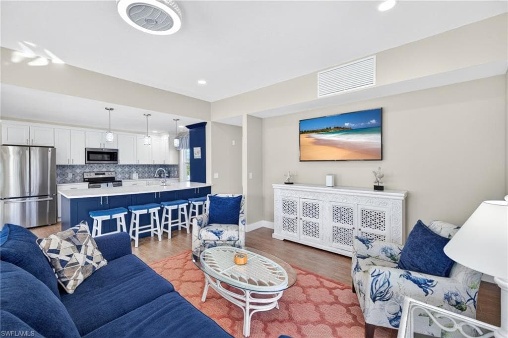 167 Mandalay RD-9