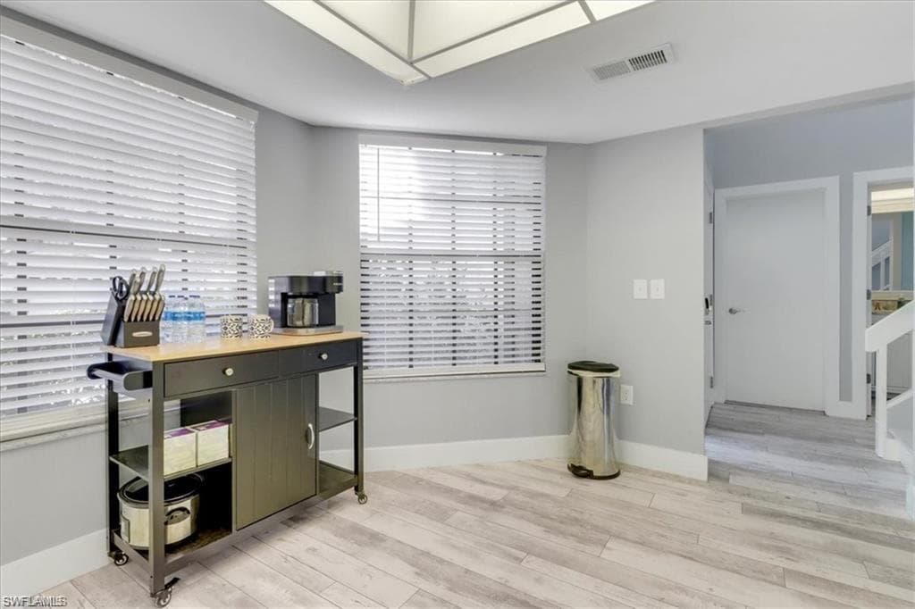 823 Meadowland DR 41-2-7