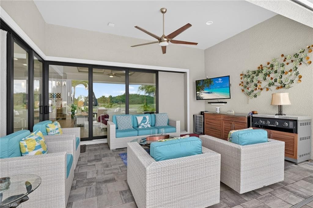 12904 Hadley CT-43