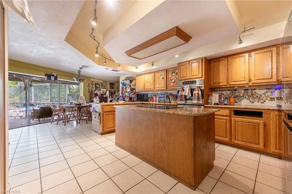 13746 Brynwood LN-16