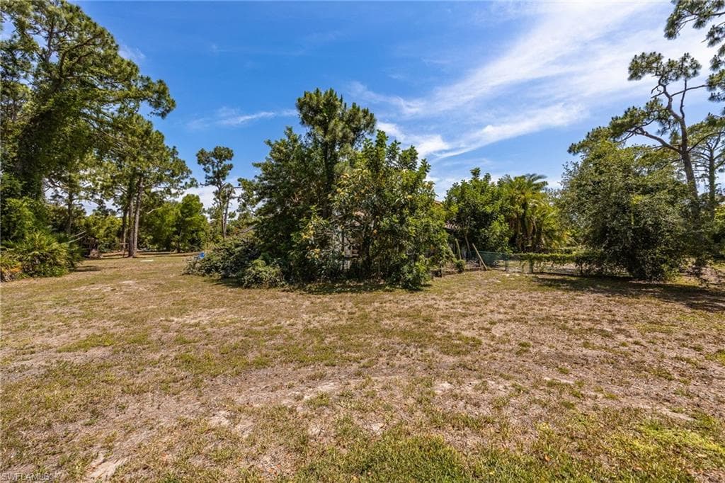13746 Brynwood LN-26