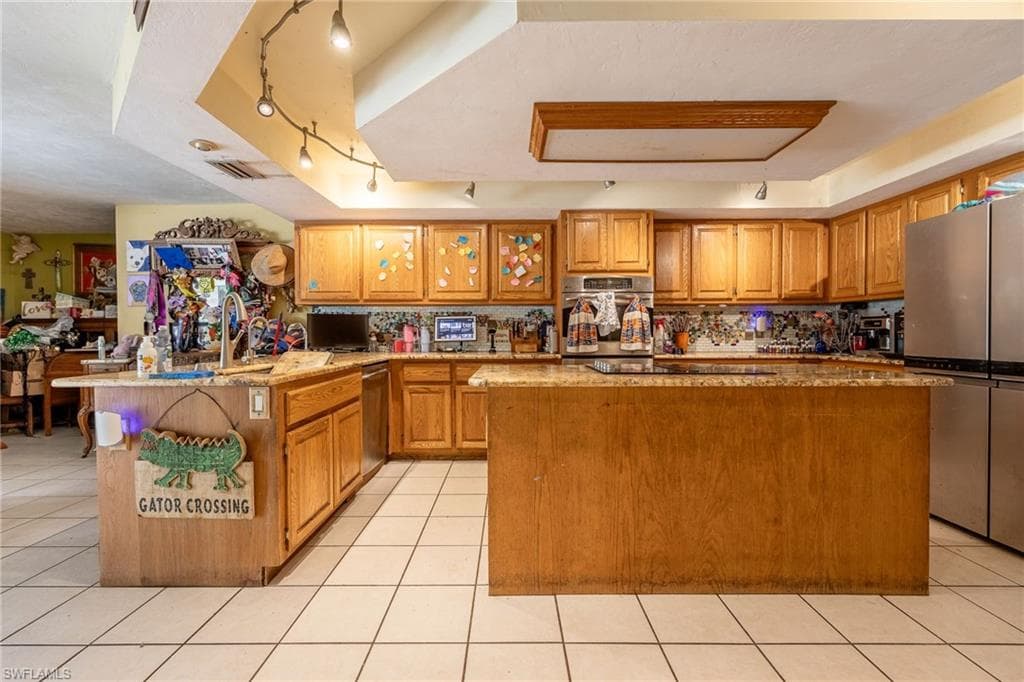 13746 Brynwood LN-5