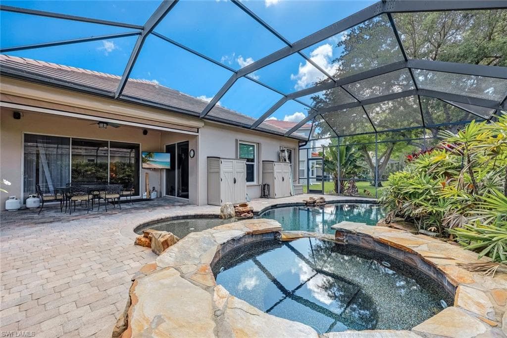 8241 Laurel Lakes BLVD-22