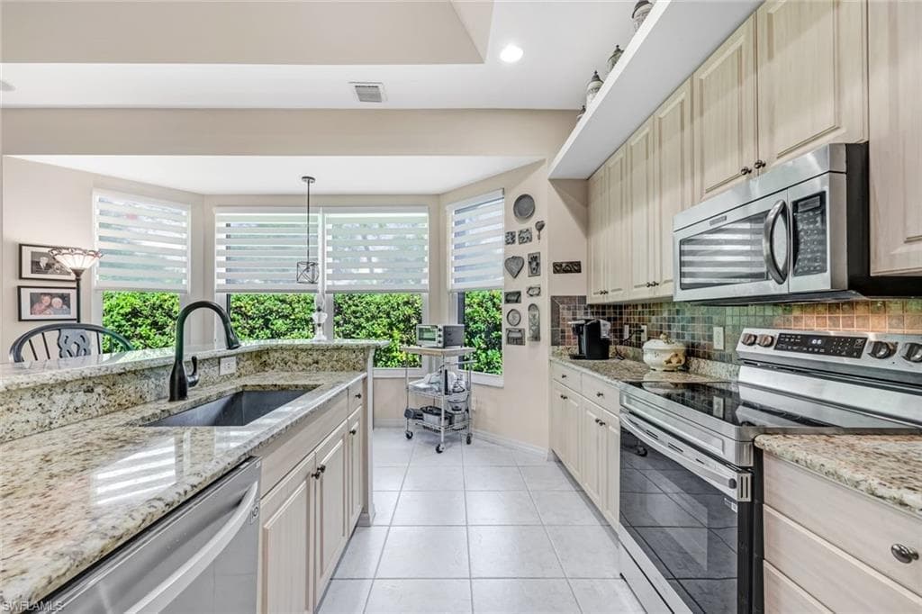 8241 Laurel Lakes BLVD-5