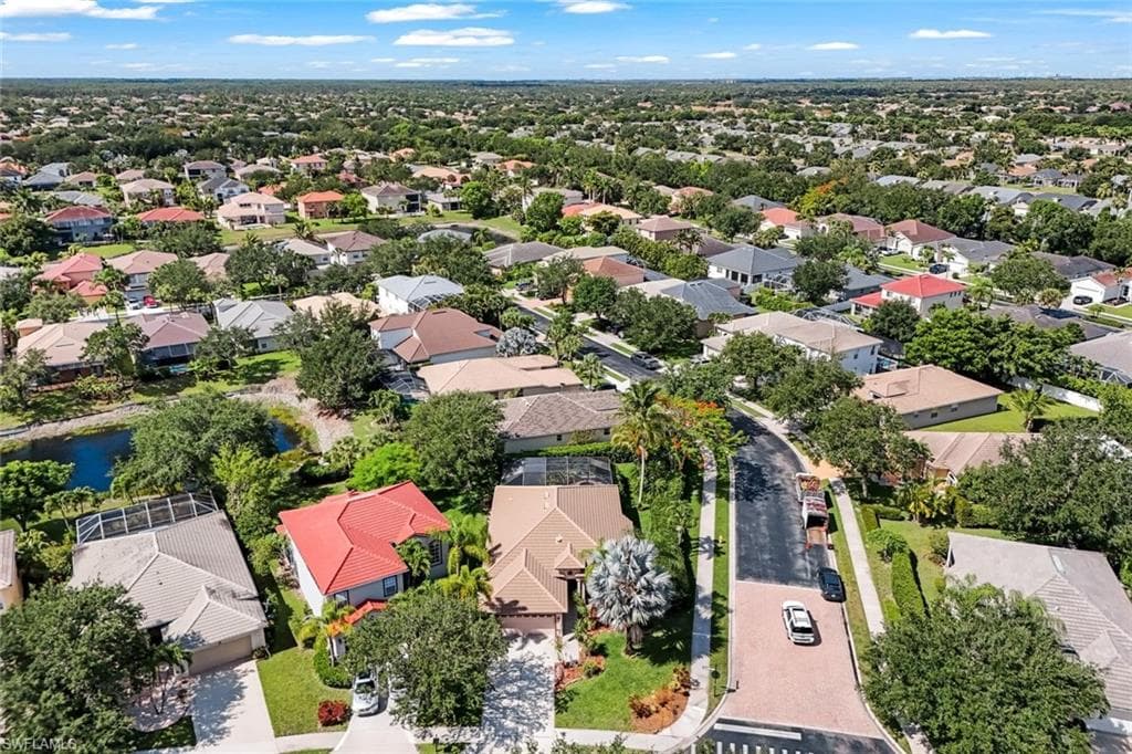 8241 Laurel Lakes BLVD-24