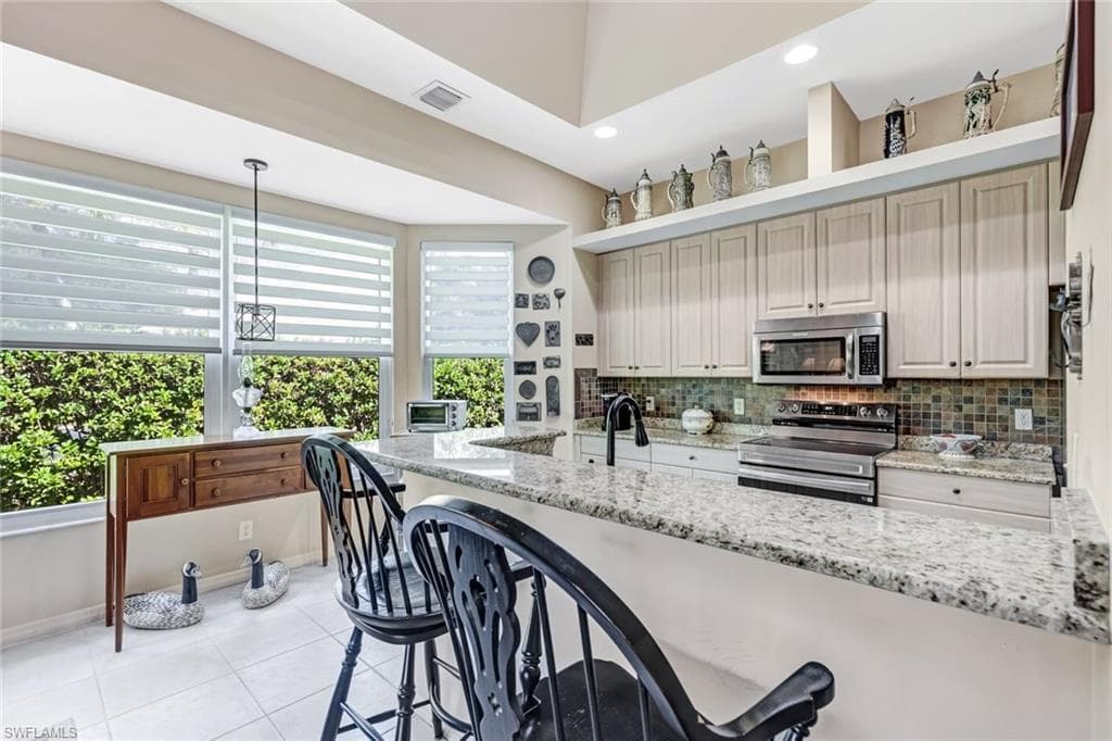 8241 Laurel Lakes BLVD-18