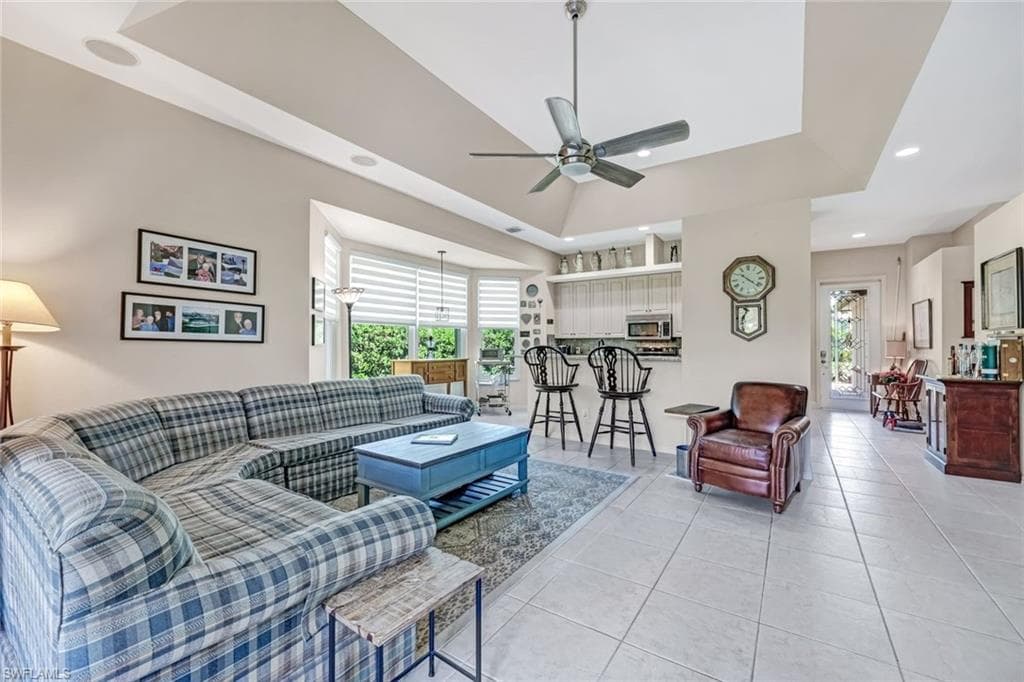 8241 Laurel Lakes BLVD-19