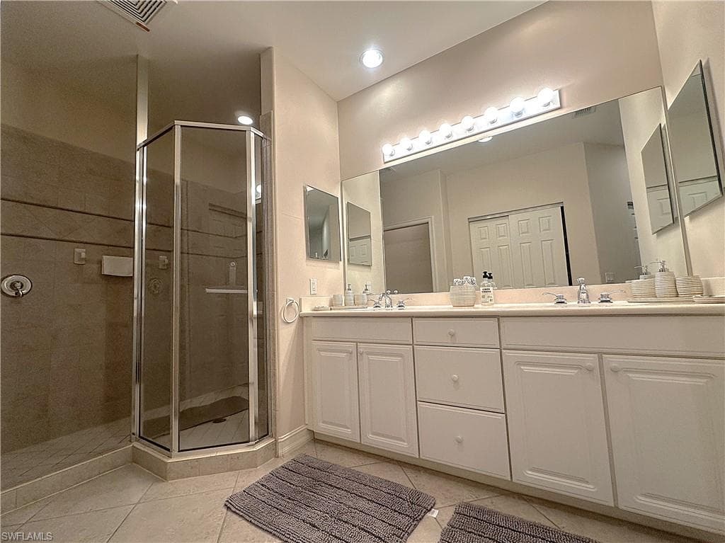 1634 Tarpon Bay DR S 202-17