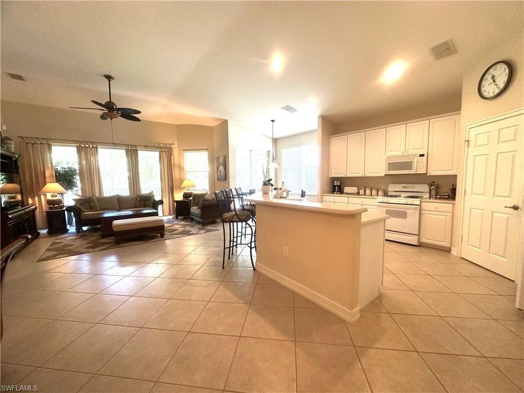 1634 Tarpon Bay DR S 202-9