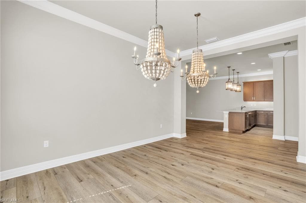 4420 Aurora ST-22