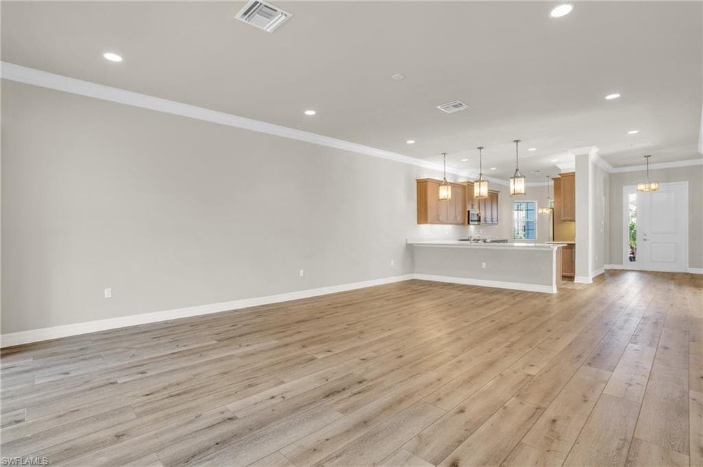 4420 Aurora ST-45