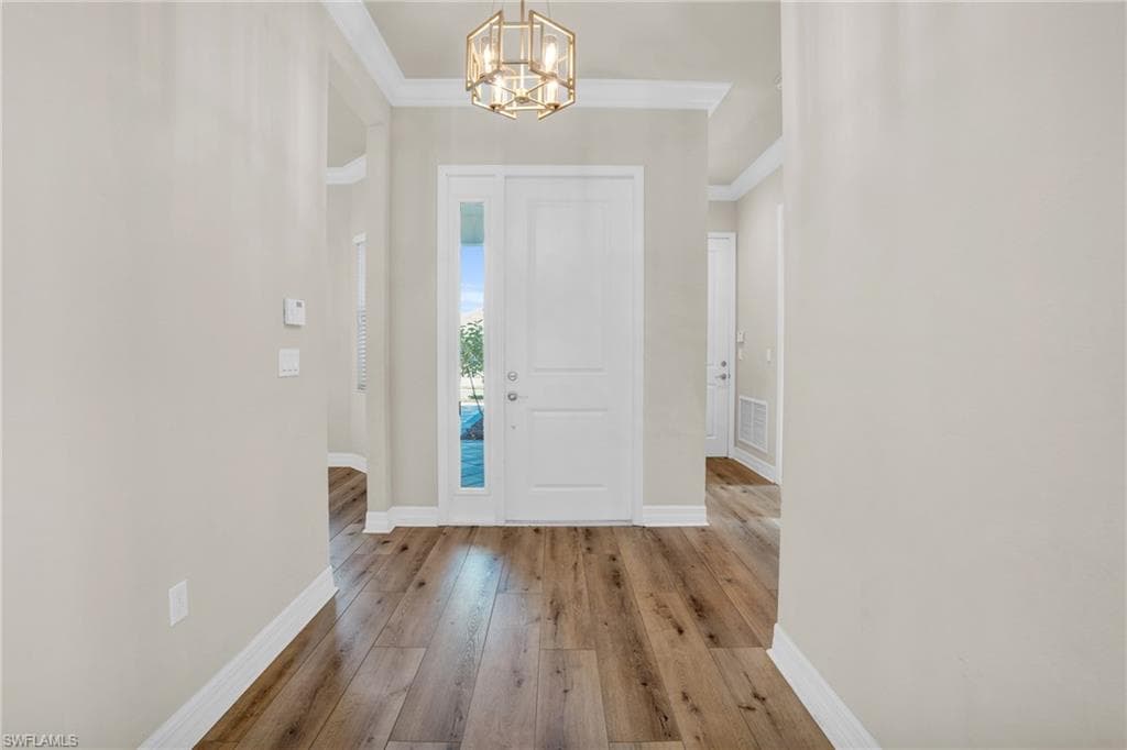 4420 Aurora ST-44