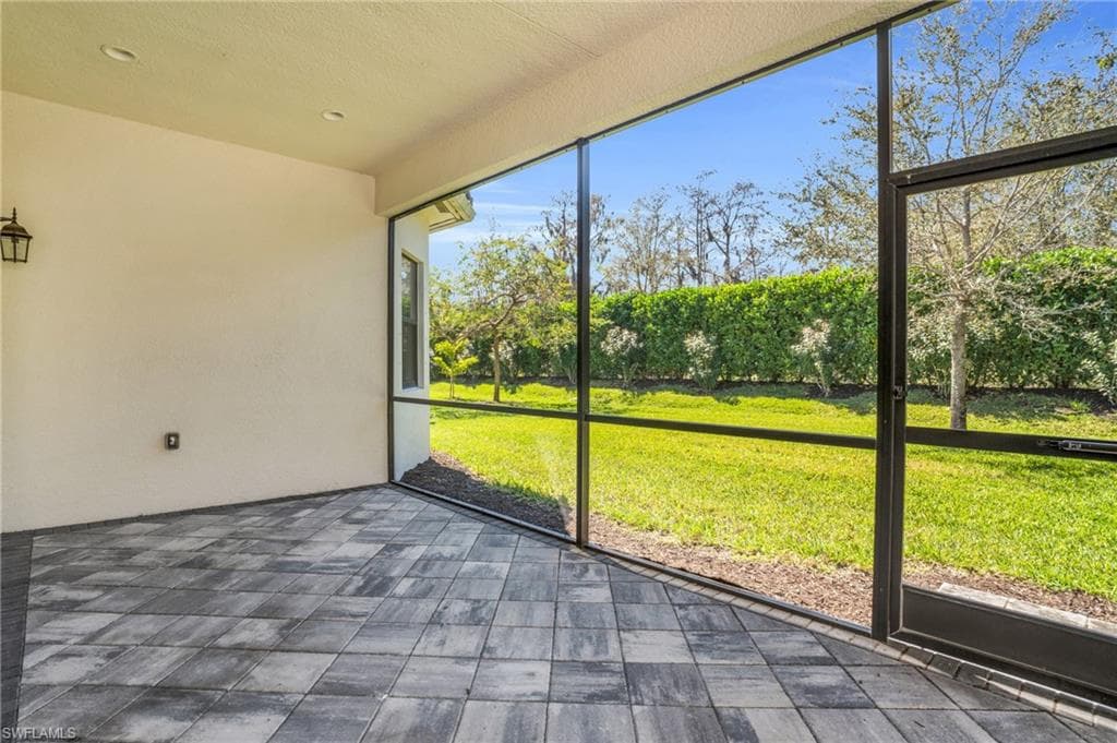 4420 Aurora ST-39