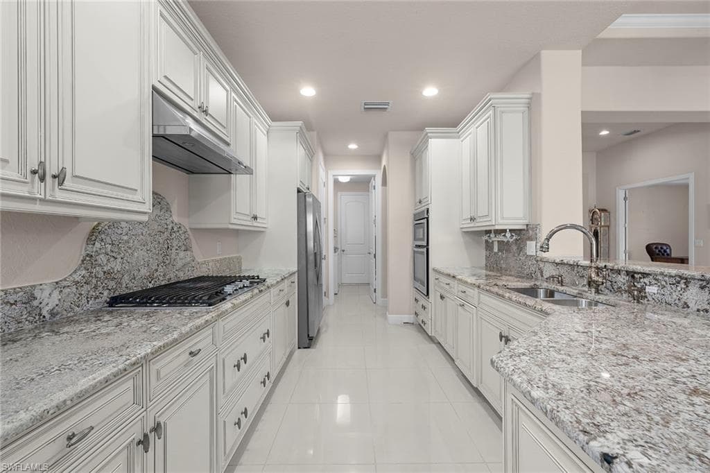 9917 Alhambra LN-13
