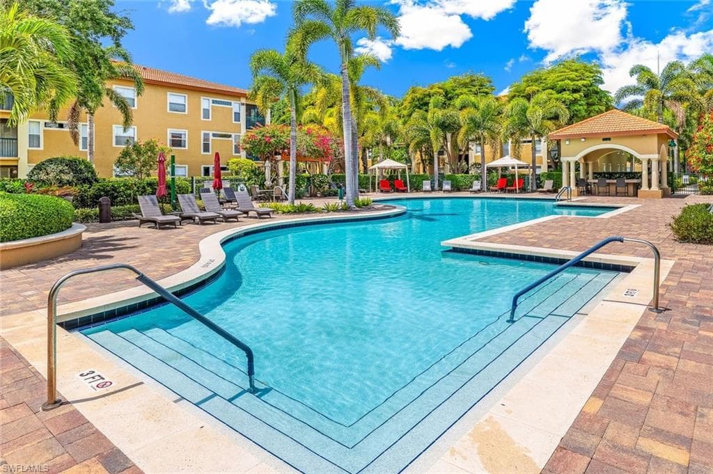 8920 Colonnades CT E 518-2