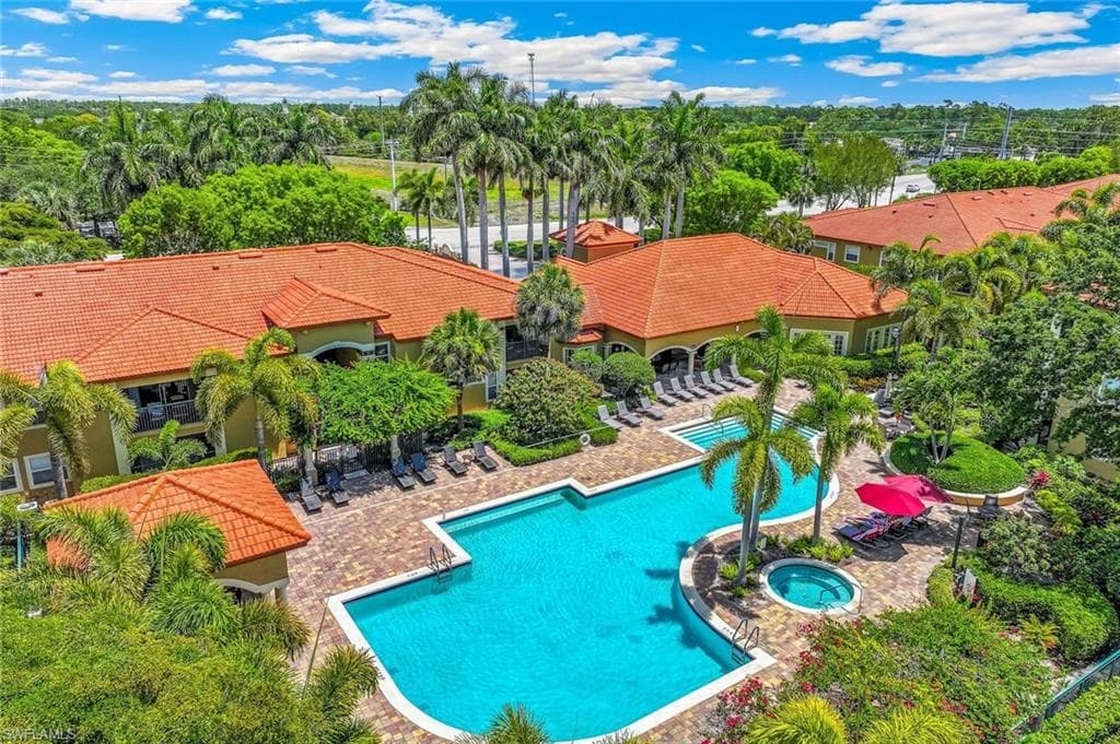 8920 Colonnades CT E 518-1