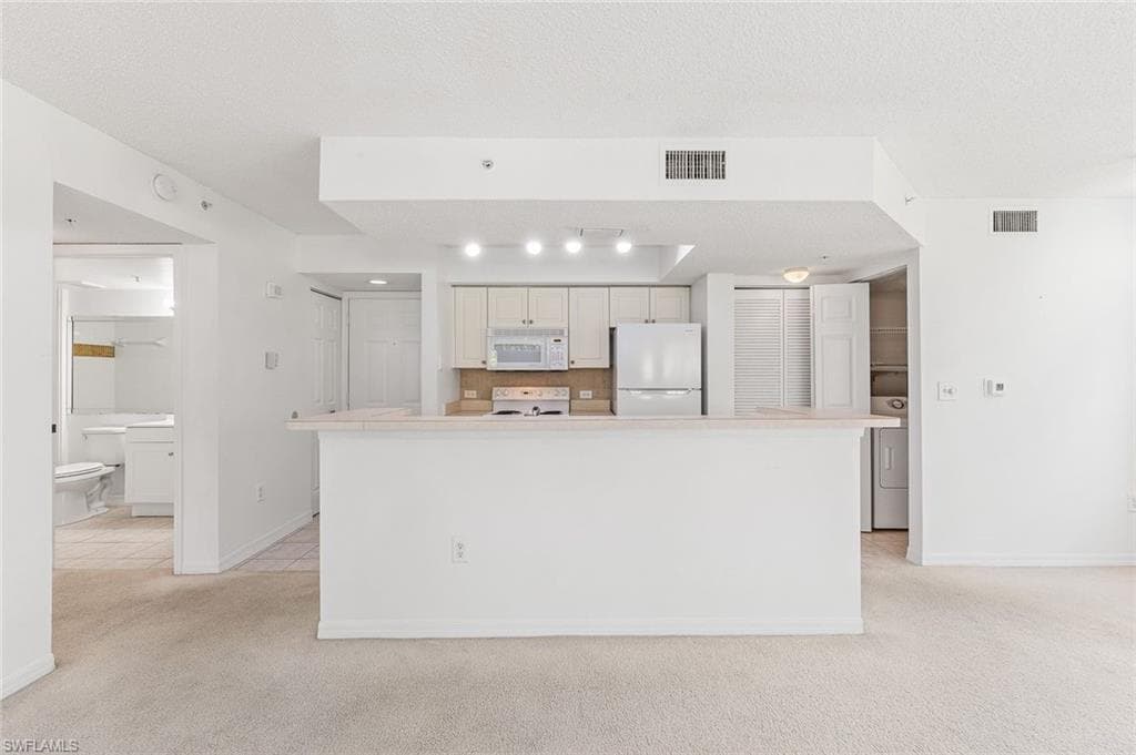 8920 Colonnades CT E 518-5