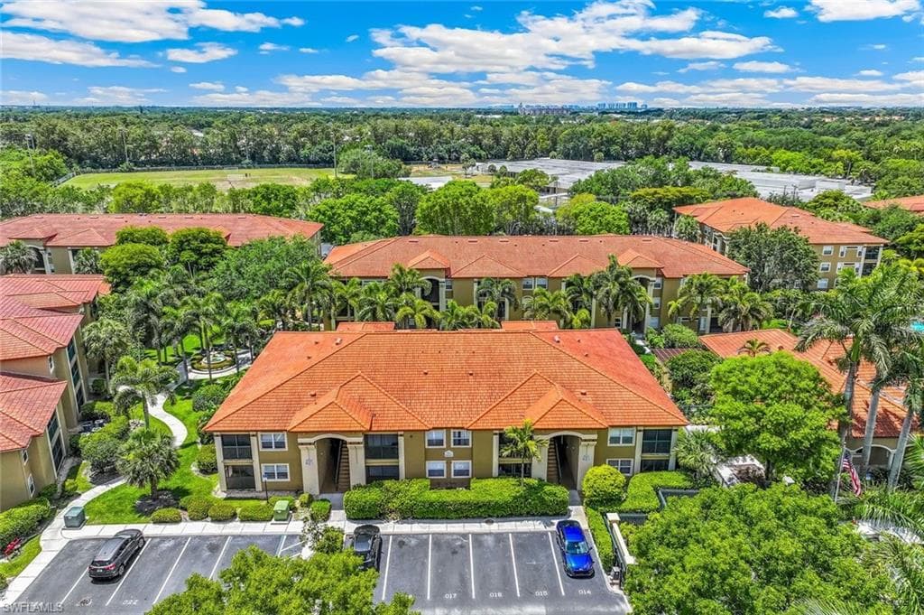 8920 Colonnades CT E 518-18