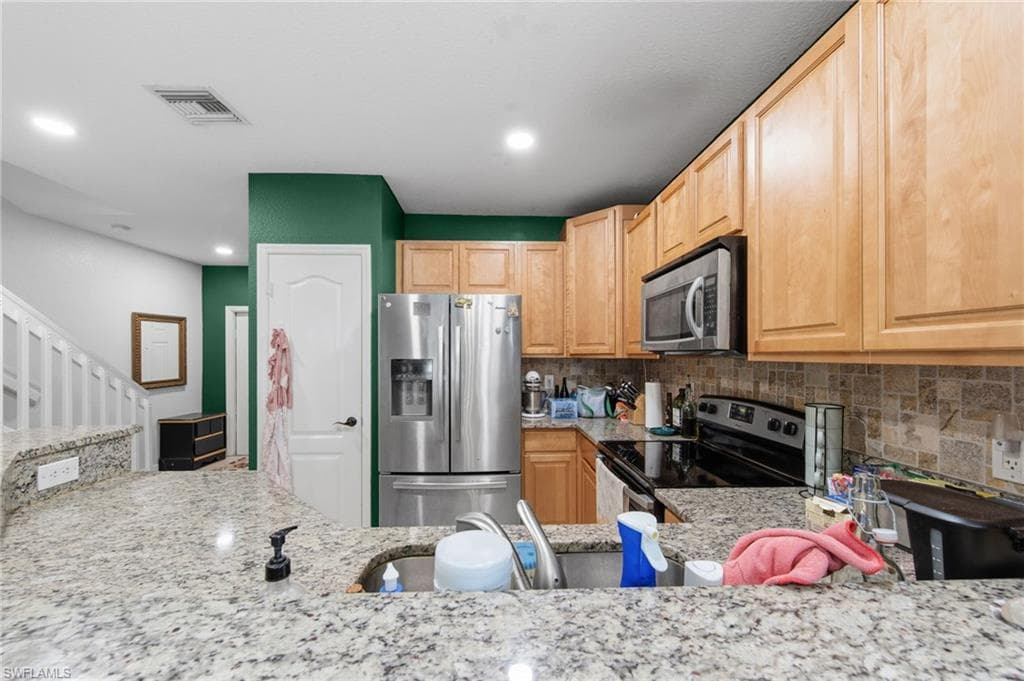 8587 Athena CT-10