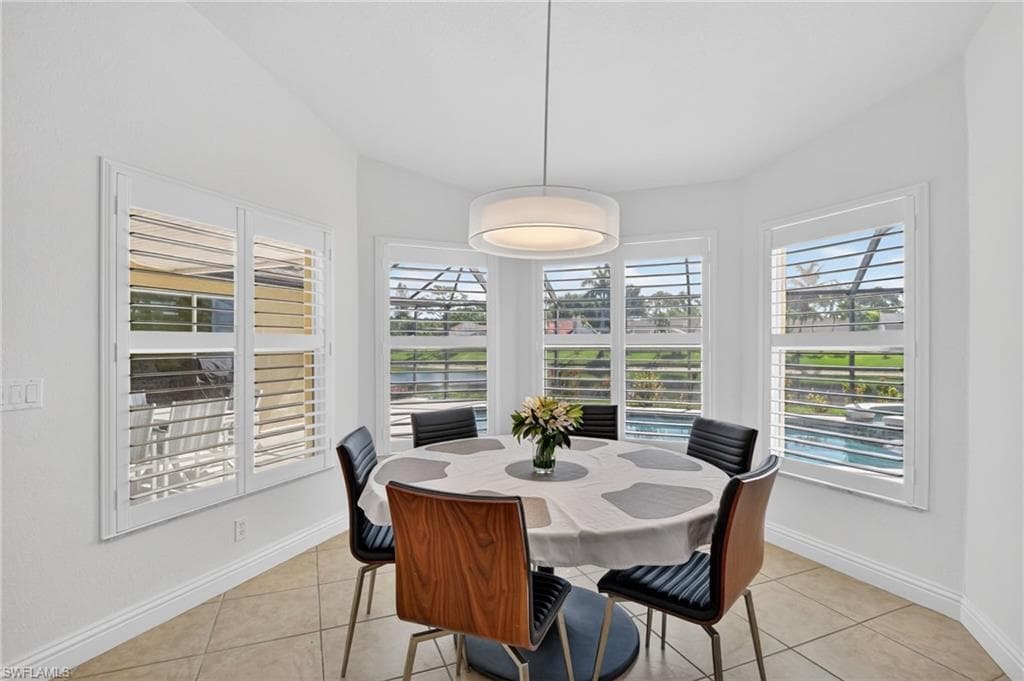 576 Briarwood BLVD-7