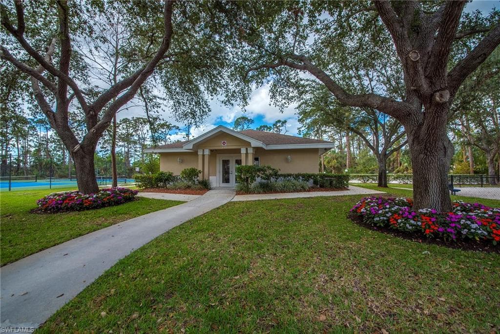 576 Briarwood BLVD-28