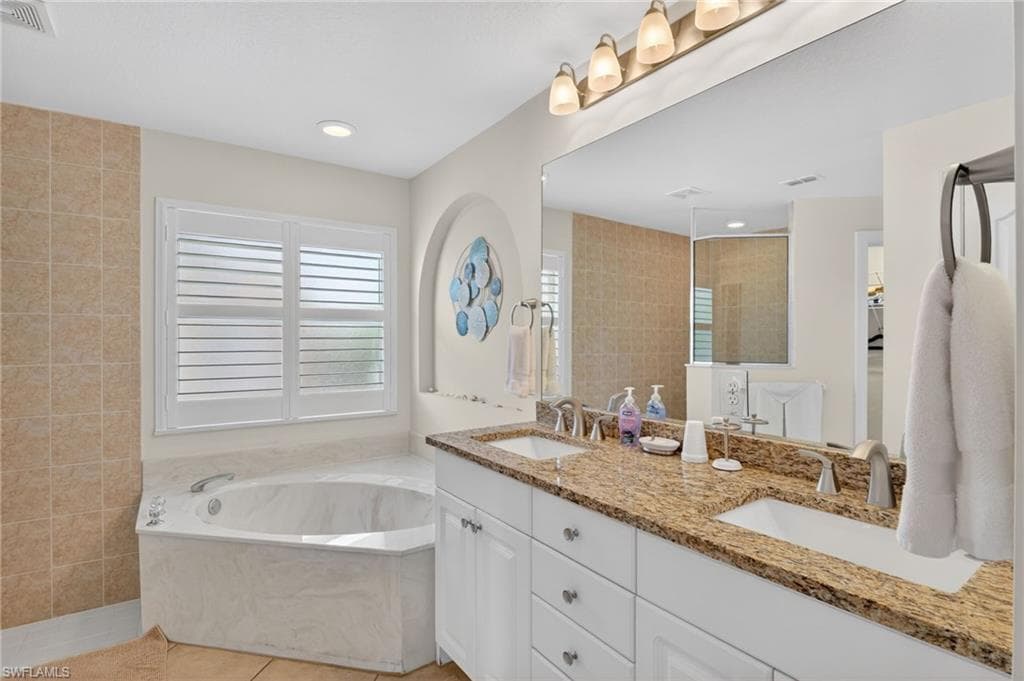 576 Briarwood BLVD-10