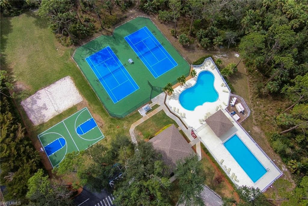 576 Briarwood BLVD-33
