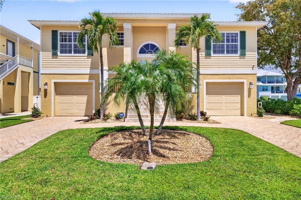 243 Driftwood LN-1
