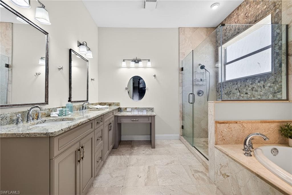 243 Driftwood LN-14