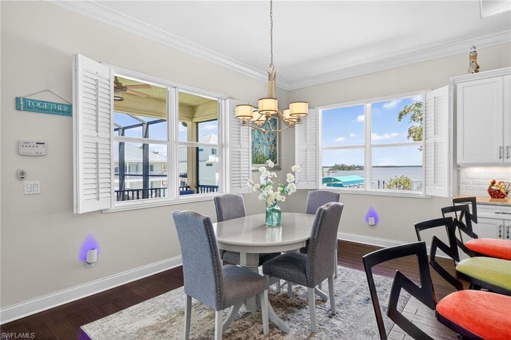 243 Driftwood LN-10