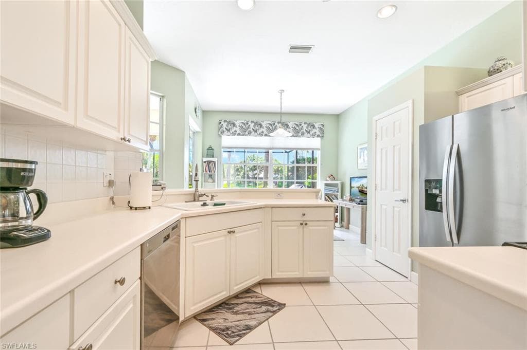 2259 Island Cove CIR-14